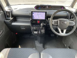 セカンドシートから見た車内!落ち着いた内装です☆