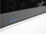触れずに開閉の楽しい機能、ジェスチャーコントロール・パワースライドドア搭載です!センサー部分に手を近づけジェスチャー操作を行うと、車両に触れることなく開閉できます。