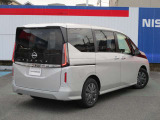 セレナ 2.0 XV 助手席スライドアップシート 