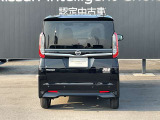 リヤゲートは天井が高い車なので開口面積が広く自転車などの大きな荷物の積み込みもらくになりますよ。