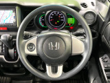 【ステアリングスイッチ】運転中、前方から目線をそらすことなく、オーディオ等の操作が可能な便利機能!安心&快適なドライブを演出してくれます♪