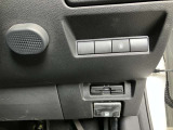 ETC車載器付きです♪高速道路をスイスイと通過!で、キャシュレス!クルマは料金所をノンストップで通過することができます☆