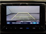 バックカメラ搭載です!車庫入れが苦手な人はもちろん、車両感覚に自信がある人にもお勧めです!見えない箇所が見えるようになるので、低い障害物や隠れてしまっている子供の存在等にも気付く事が出来ます。