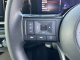 ステアリングスイッチも付いておりますので、運転中でも音量の変更など可能です。