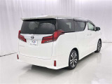 走りにこだわりながら収納力も持ち合わせたお車です。荷物を載せて軽快なドライブを楽しめますよ♪