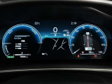 展示車は車の全てを知り尽くしたエキスパートが基本性能に関わる機能や状態を徹底的にチェックしています。消耗部品の事前交換など法定12ヶ月点検相当の点検・整備を必ず実施しています。