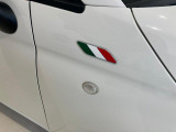 おしゃれなイタリアンフェンダーバッヂ付き