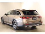 お気軽にお問い合わせください。Tel:075-325-0440 Mobile:070-2313-8676  中古車担当:時女まで