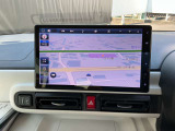 通信ユニット内蔵のダイハツ純正10インチメモリーナビ  NMZN-Z73DS。