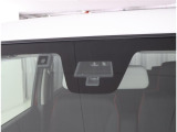サポカーは、高齢運転者を含めたすべてのドライバーによる交通事故の発生防止・被害軽減対策の一環として、国が推奨する新しい自動車安全コンセプトです。詳しくは販売店スタッフまでおたずねください。