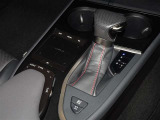 電動パーキングブレーキ・ブレーキホールドを装備してます。ホールド機能は信号待ちが多い一般道で疲労軽減になり、大好評です!