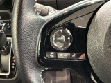 ステアリングにオーディオ操作スイッチが付いています。オーディオ画面に直接タッチしなくても操作が出来ますので、運転に集中できます。