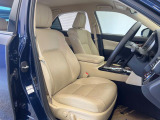 【ベージュレザーシート】デザイン性が高く、高級感のあるベージュ革シート。常に体に触れる部分だから、座り心地の良さにはこだわりたいですね♪汚れの付着や劣化を抑制する内装コーティング施工もおススメですよ♪