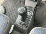 4WD!!雪道や舗装されていない道路でも走りやすく、走行性能が高く、高速走行時にも安定して走れます!!