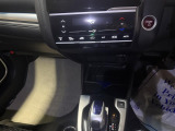 オートエアコン装着車で車内はいつも快適です。