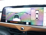お車選びをお楽しみ頂けるよう、在庫車の展示スペースを十分に確保しております。