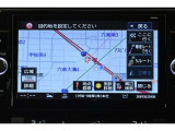 純正ナビを装備。タッチパネル式で使いやすく、お出かけもラクラクです。