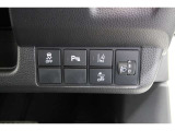 ホンダセンシング搭載!誤発進抑制機能・路外逸脱抑制機能・歩行者事故低減ステアリング・車線維持支援システム・先進車発進お知らせ機能など多彩な先進安全機能でより安全で快適なドライブを支援します。