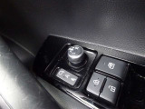 駐車時や狭い道でのすれ違い時に気を使うミラー。電動格納式ドアミラーはそんな時に便利です。