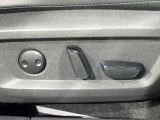【パワーシート】スイッチ一つで簡単にシートの微調整が可能!電動だから力もいりません!快適なシートポジションにセットして、快適なドライブをお楽しみください。