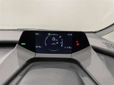 お好みに合わせてカスタマイズ出来るカラーメーター。ステアリングスイッチ操作で表示の切り替えが出来ます♪