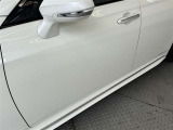 左フロントドアは修理されております。