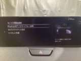 Apple Carplay・Android Auto対応!マツダ コネクト(コマンダーコントロール)でスマートフォンを操作して、通話、音楽を聴いたり、マップで目的地を調べることができます。