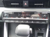 運転席・助手席にはシートヒーターが付いております!寒い冬でも快適にドライブできますね♪(^▽^)