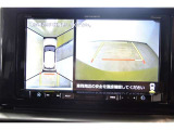 バックモニター付き。 車両後方の映像が画面に表示されるので、車庫入れが苦手な人も安心です。ただし、目視確認もお忘れなくお願いいたします。