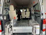 車いす2脚タイプになります。