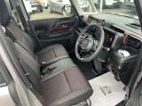 運転席シートヒーター ●助手席シートヒーター ●マルチユースフラップ