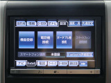 【純正HDD8インチナビゲーションシステム装備】CDやDVD再生、高速録音機能など多彩な機能を取り揃えております!