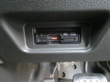 ここにETCが付いております。高速道路の料金所もスイスイ♪ ETCカードの申し込みは日産カードがおすすめ☆「安心」「おトク」「便利」で皆さまのカーライフをサポートする特典満載のカードです。