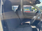 納車前整備は提携工場にて行い、納車時整備記録簿を発行いたします。基本交換消耗品については整備欄をご参照ください。