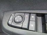 駐車時や狭い道でのすれ違い時に気を使うミラー。電動格納式ドアミラーはそんな時に便利です。