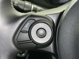 ステアリングスイッチ装備!運転しながら手元でオーディオの操作などができます。
