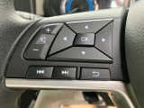 ハンドル左側 便利なナビの操作スイッチ。運転中でも、ハンドルから手を放さずに操作できるので、安全です!