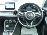 ◆チルト&テレスコピックステアリング◆ドライバーのさまざまな体格に応じて適切な運転姿勢を取りやすいよう、ハンドルの前後位置と高さを調整できます◆