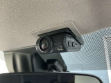 日産オリジナルドライブレコーダーです。車室内カメラによる車内および車側面の撮影記録が駐車時の安心をたかめます。