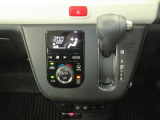 オートエアコンで暑い夏も寒い冬も快適な車内で運転出来ます。