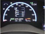 コーナーセンサーを車の前後に装備。障害物までの距離に応じて警告音を変えてお知らせ。縦列駐車時や駐車場・車庫などでの取り回しをサポートします。詳細は販売店スタッフまでおたずねください。