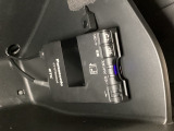 グローブBOX内のカードの取り出しもしやすい場所にETC(社外品)がついています。高速道路の料金所の通過もラクラクです!。