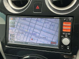 【日産純正ナビゲーション!】遠くへのお出かけする際の心強い味方です!自車位置の確認はもちろん、CD再生やフルセグテレビ機能も充実。各操作もしやすく安心です。