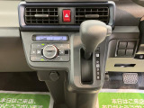 ダイハツディーラーでは「ダイハツ認定U-CAR」という基準を設け、車選びに詳しくないお客様でも「安心して選べる」をご提供しています。