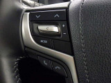 ステアリングスイッチ装備!運転しながら手元でオーディオの操作などができます。