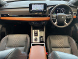 アウトランダー PHEV 2.4 P 4WD 本革シート