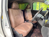 運転席シート廻りは使用感も少なく、良好な状態となっています。丁寧に使われていたことがよくわかりますね。