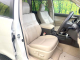 運転席シート廻りは使用感も少なく、良好な状態となっています。丁寧に使われていたことがよくわかりますね。