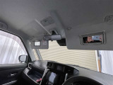運転席・助手席にはバニティミラー付き♪身だしなみチェックできますよ(^^♪