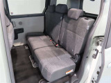 ゆとりある広々とした車内空間は、ドライブを始め買い物やレジャーなど、幅広く活躍します。一人でもみんなとでもお出かけを楽しみましょう!